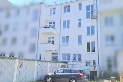 Recklinghausen-Zentrum! Vollvermietetes Wohn- und Geschäftshaus mit 6 Garagen als Renditeobjekt!