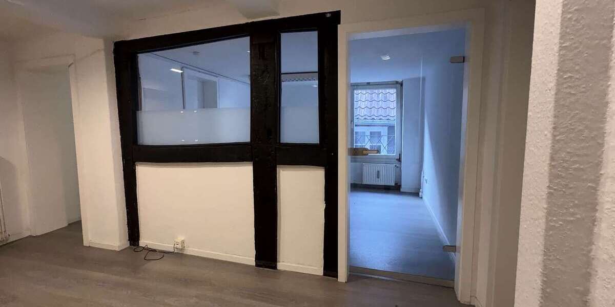 Büro- und Praxisfläche in Hattingen-Altstadt mit IT-Raum, LAN, Seminarraum & Garten - Gewerbeobjekt Hattingen Baak | Angebot:26066718