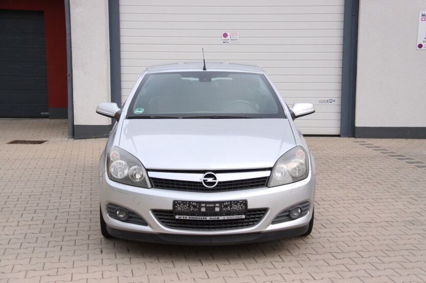 Opel Astra 233.500 km 2.999 € Velbert 42549
