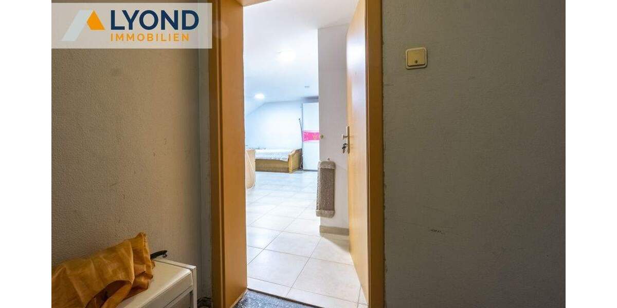 Etagenwohnung Moers Repelen - 4 Zimmer, 90 m&sup2;, 145.000&euro; | Angebot:25676842