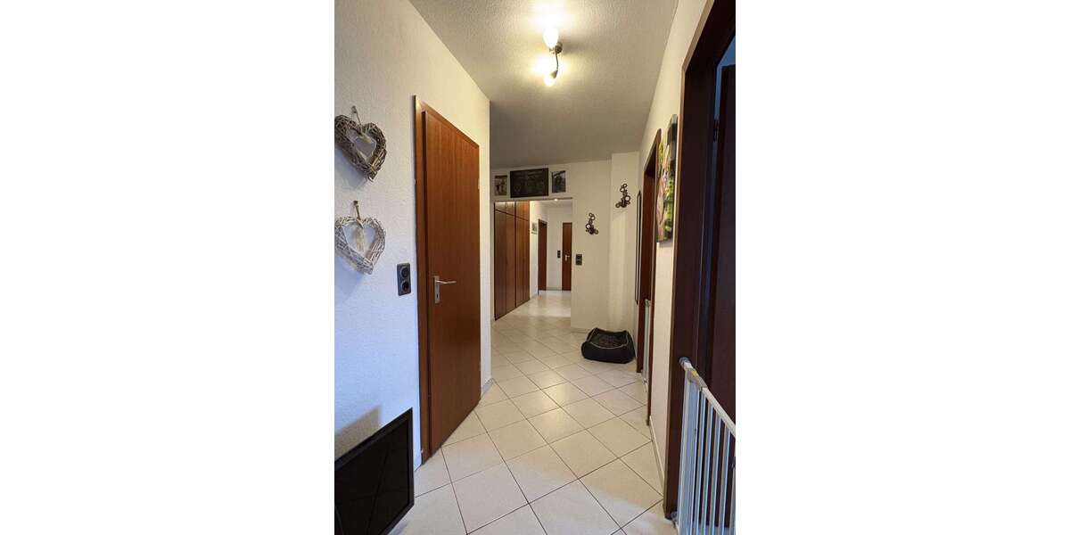 Wohnung zum Kaufen in Bochum-Höntrop 196.000 € 89 m² 4 zimmer