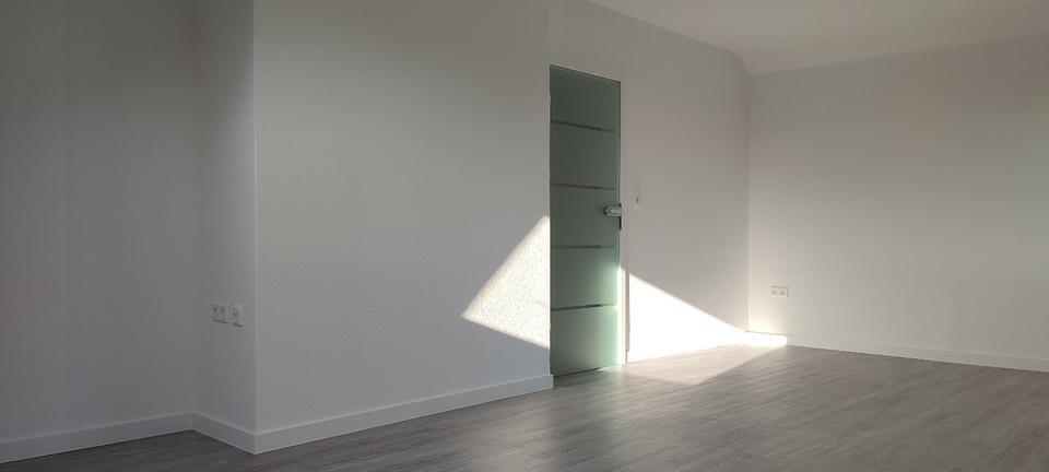 DG Wohnung - Erstbezug nach umfassender Sarnierung 2 zimmer