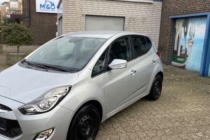 Hyundai ix20 64.490 km 8.530 &euro; Duisburg 47229