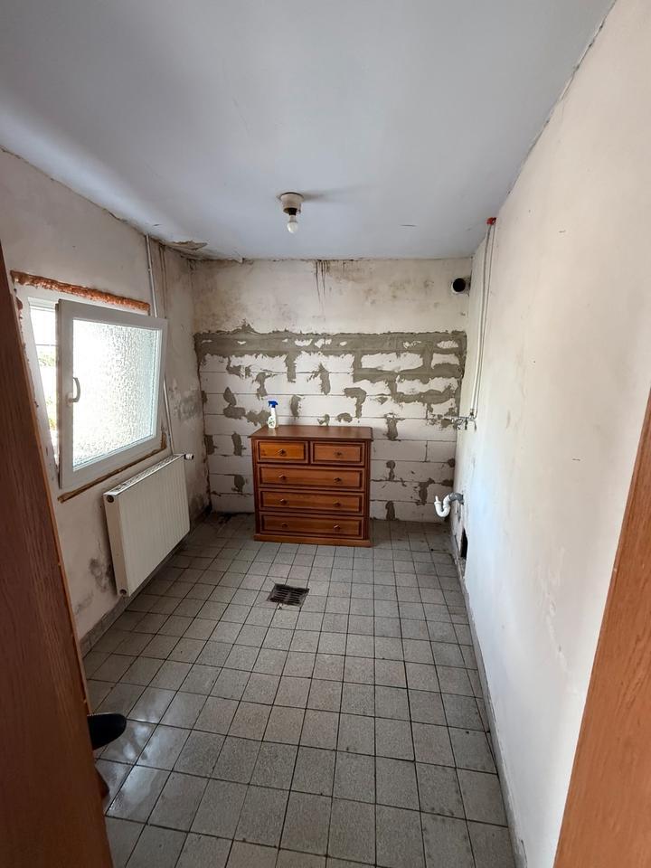 Freistehendes Einfamilienhaus mit Einliegerwohnung zimmer