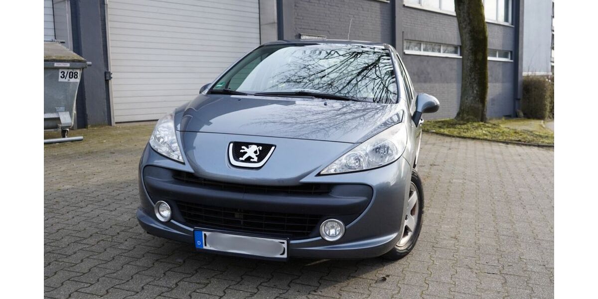 Peugeot 207 108.292 km 2.950 &euro; Essen 45136