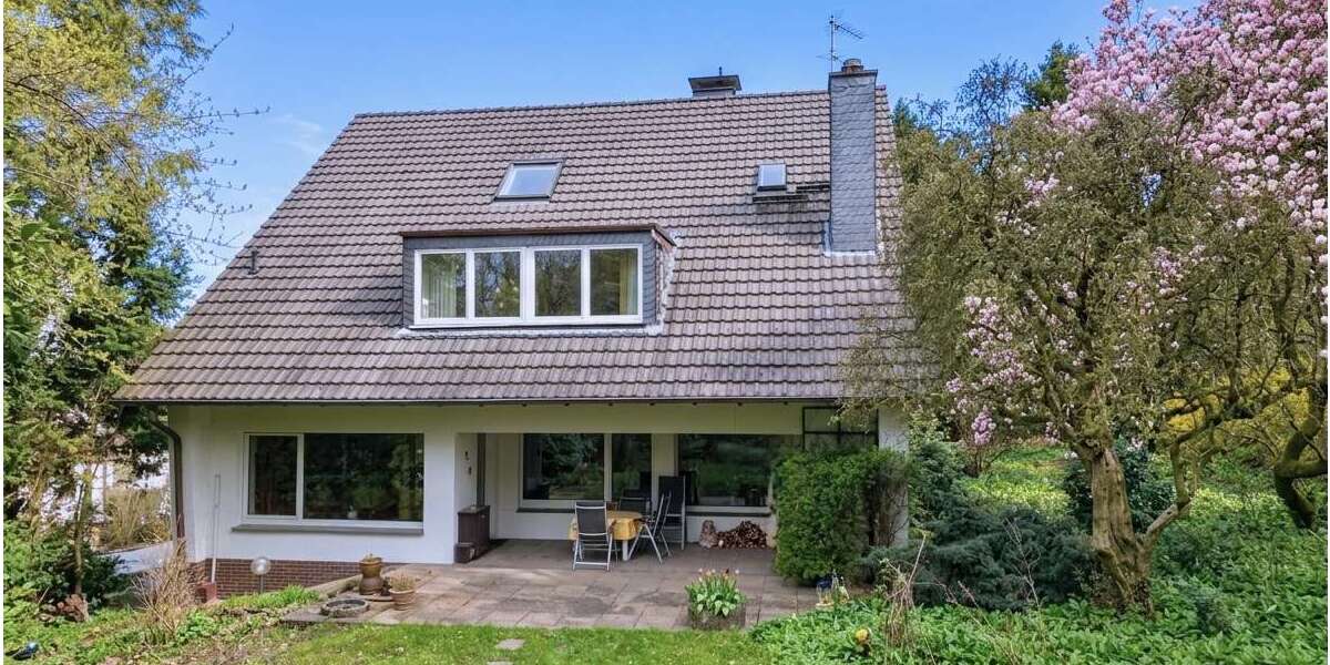 Einfamilienhaus Velbert Velbert-Mitte - 8 Zimmer, 390 m&sup2;, 584.000&euro; | Angebot:26037782