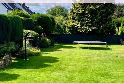 Haus zum Kaufen in Düsseldorf 1.079.000 € 284 m²