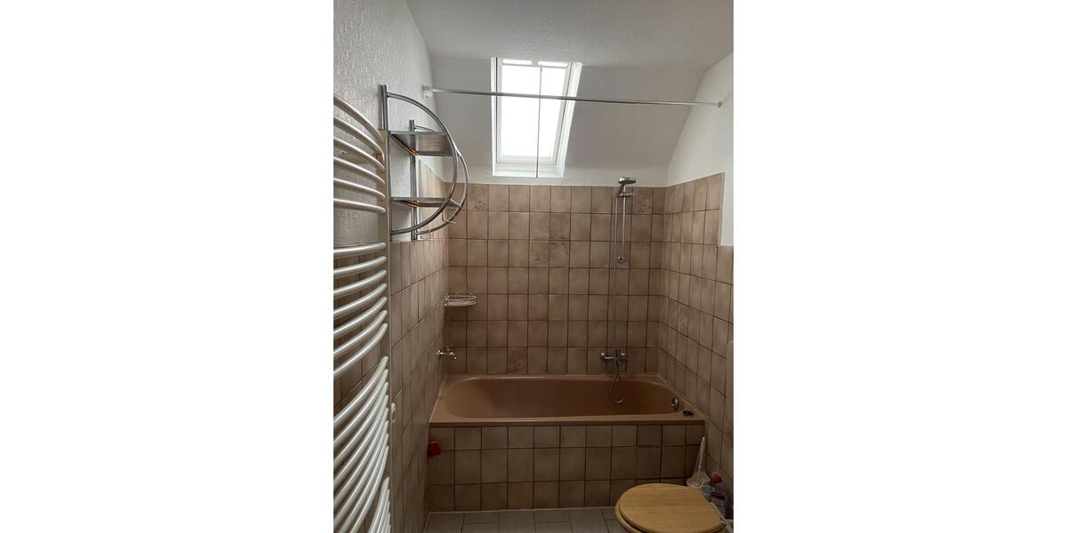 Dachgeschoßwohnung Oberhausen Rothebusch - 3 Zimmer, 92 m&sup2;, 900&euro; | Angebot:26256389
