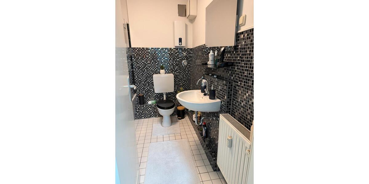 Dachgeschoßwohnung Essen Frillendorf - 2 Zimmer, 62 m&sup2;, 664&euro; | Angebot:26351704