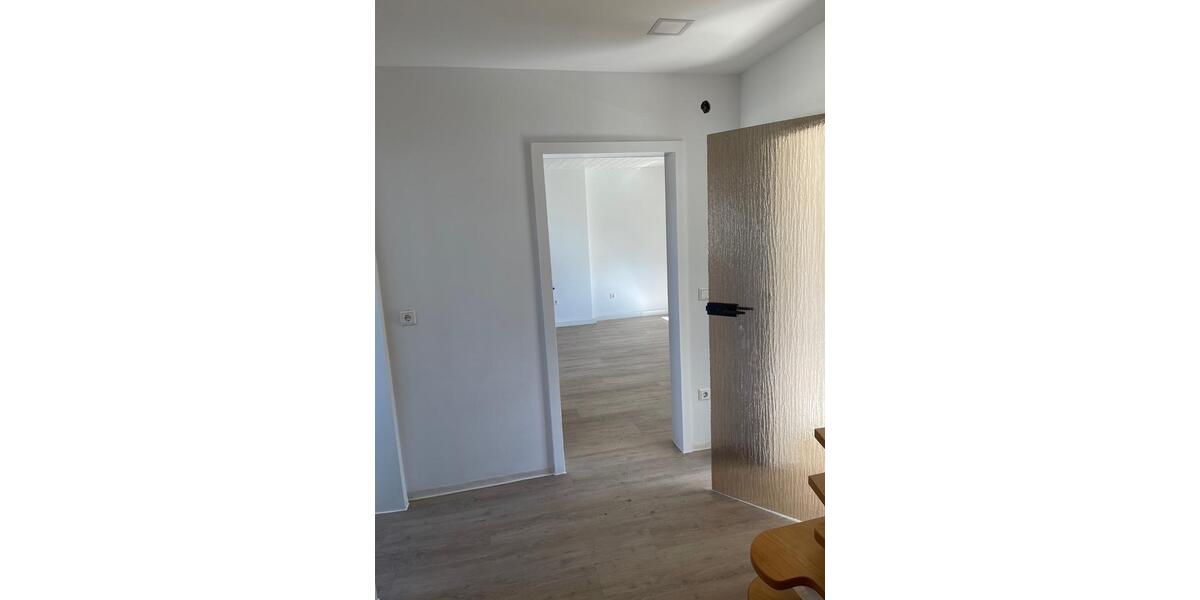 Dachgeschoßwohnung Essen Stadtbezirk VII - 2 Zimmer, 62 m&sup2;, 600&euro; | Angebot:26350508