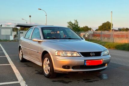 Opel Vectra 142.000 km 2.099 &euro; Voerde 46562
