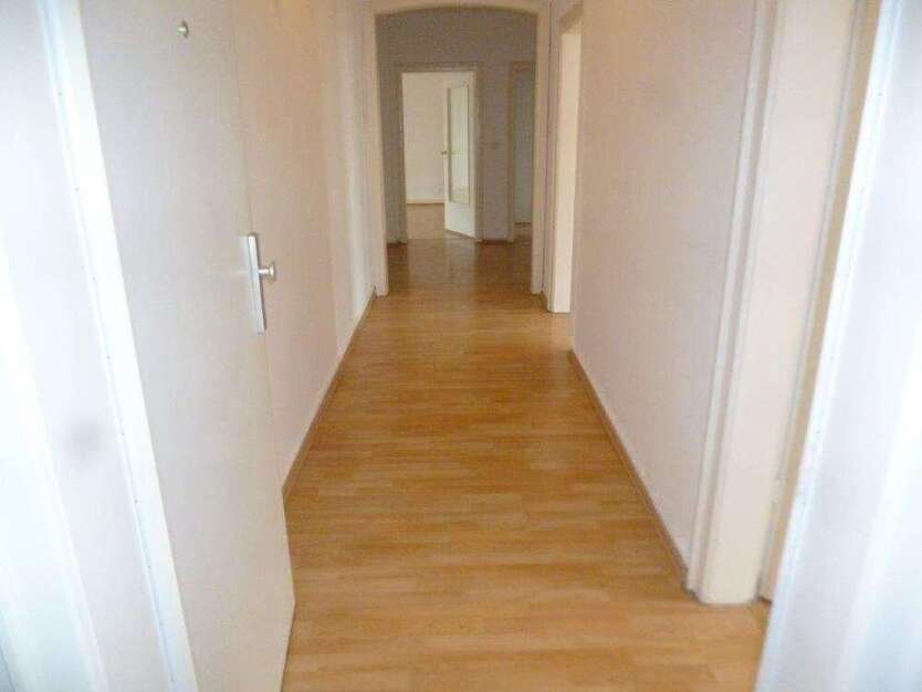 Wohnung zum Mieten in Düsseldorf 1.056,77 € 102.4 m²