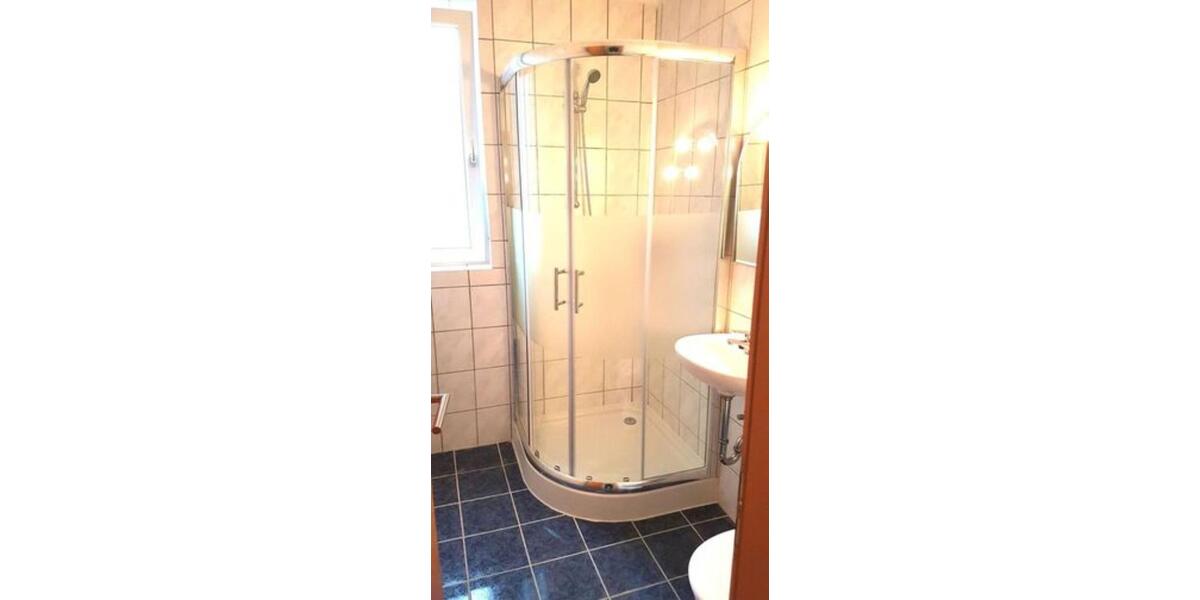 Provisionsfreies, Zweifamilienhaus mit Einliegerwohnung 8 zimmer