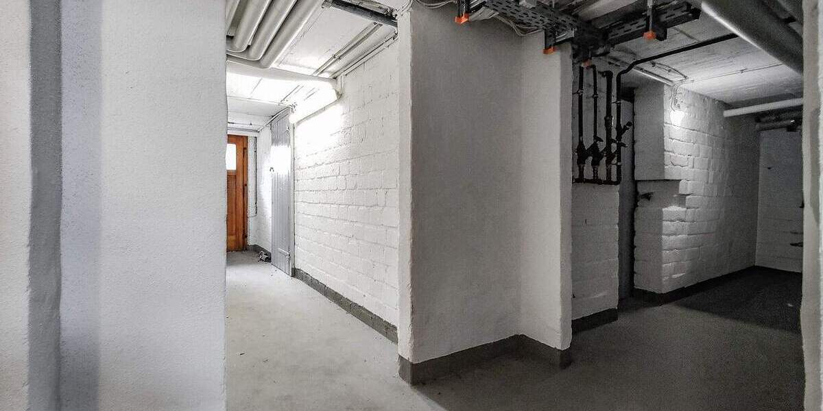 6 Wohnungen - 10 Garagen - 4 Stellplätze - 5 Balkone 2 zimmer