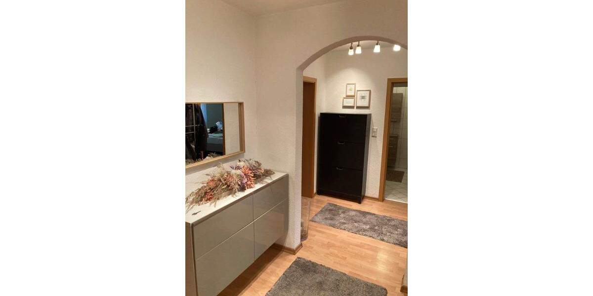 Schöne 3,5-Raum-Wohnung im 1. Obergeschoss mit Balkon, Nähe U-35 3 zimmer