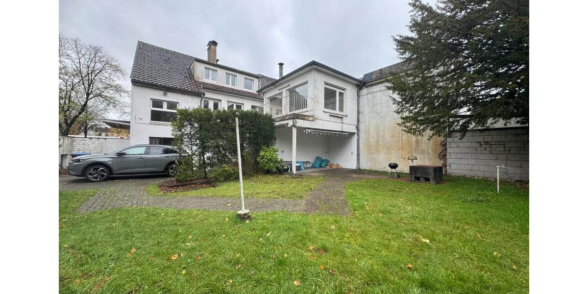 Selbstnutzung(ca.220m² 2WE)+Vermietung (ca. 200m² Gewerbe)! zimmer