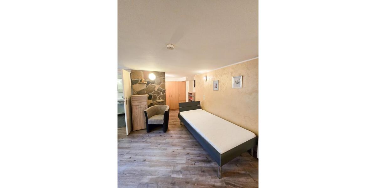 Etagenwohnung Essen Stadtbezirk II - 1 Zimmer, 21 m&sup2;, 300&euro; | Angebot:25305577