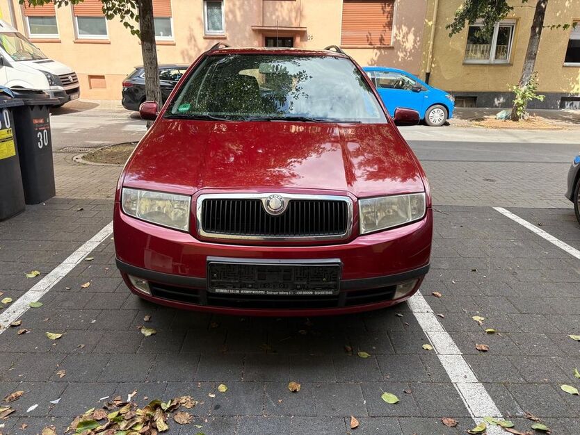 Skoda Fabia 269.896 km 2.200 € Bochum 44793