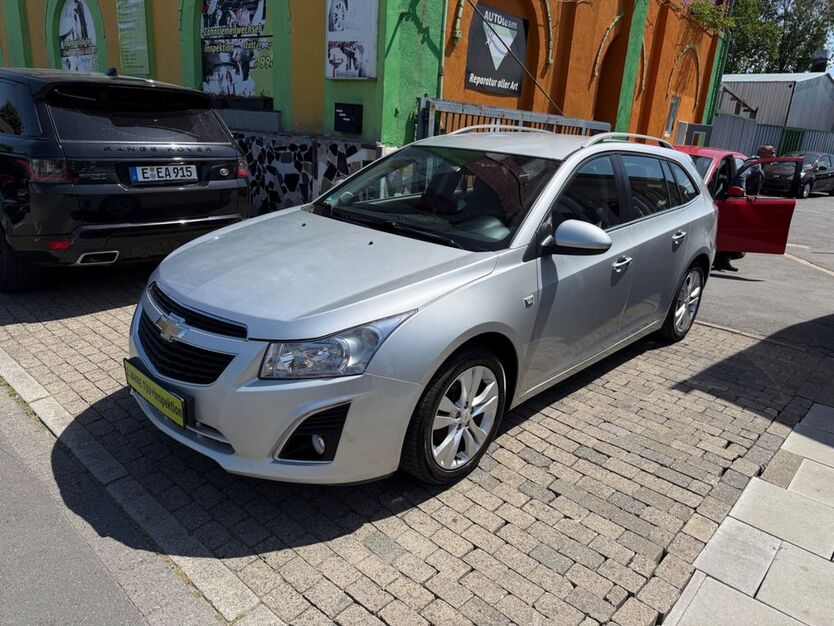 Chevrolet Cruze 170.000 km 3.490 € Essen 45143