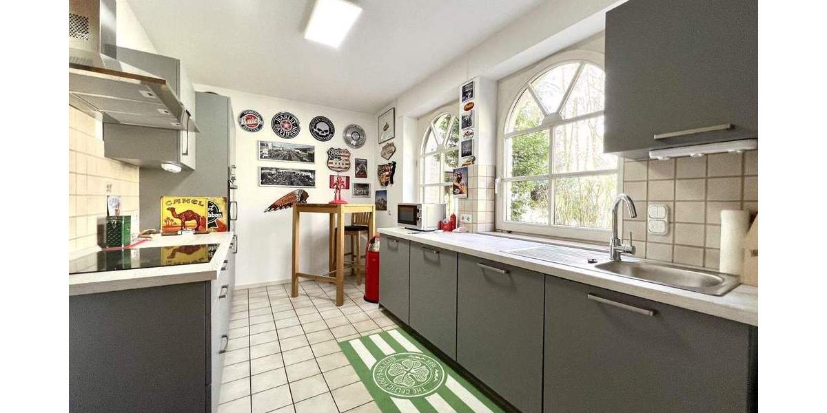 Einfamilienhaus Gladbeck Mitte - 9 Zimmer, 307 m&sup2;, 930.000&euro; | Angebot:25190761