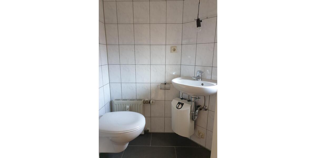 Erdgeschoßwohnung Duisburg Mittelmeiderich - 3 Zimmer, 75 m&sup2;, 600&euro; | Angebot:26321219