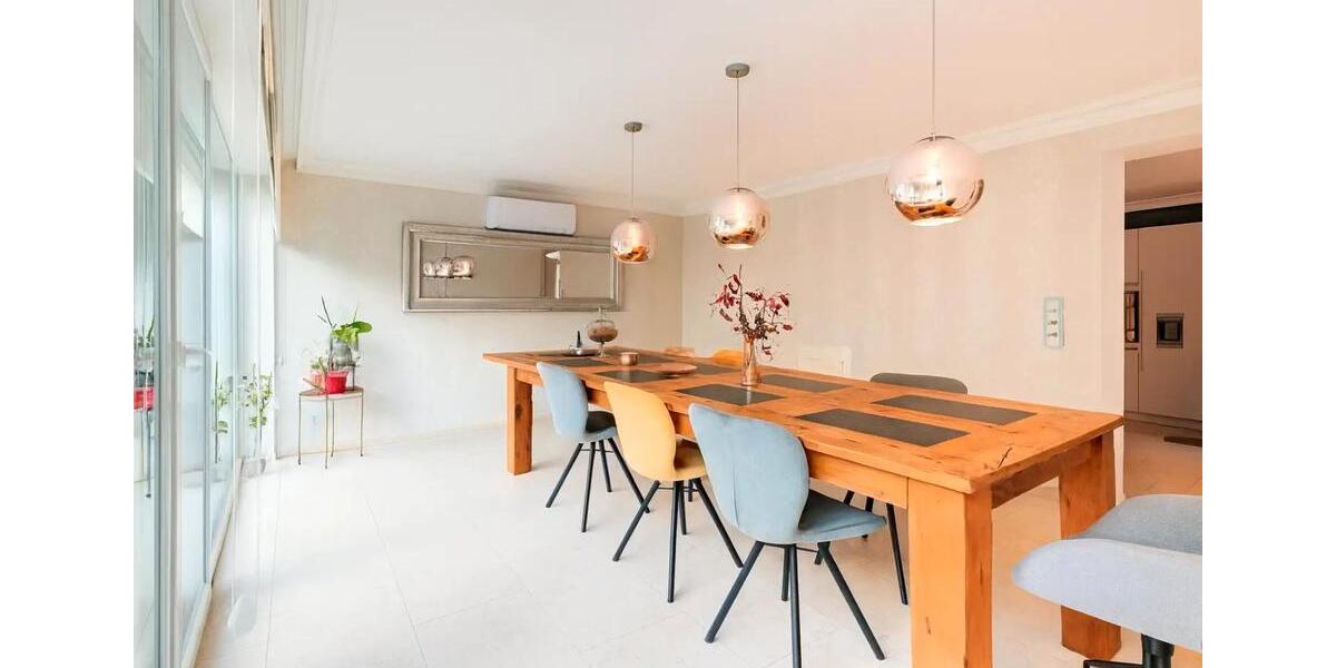 Freistehendes Einfamilienhaus 362m² mit Poolhaus & Pool - 6482m² 10 zimmer