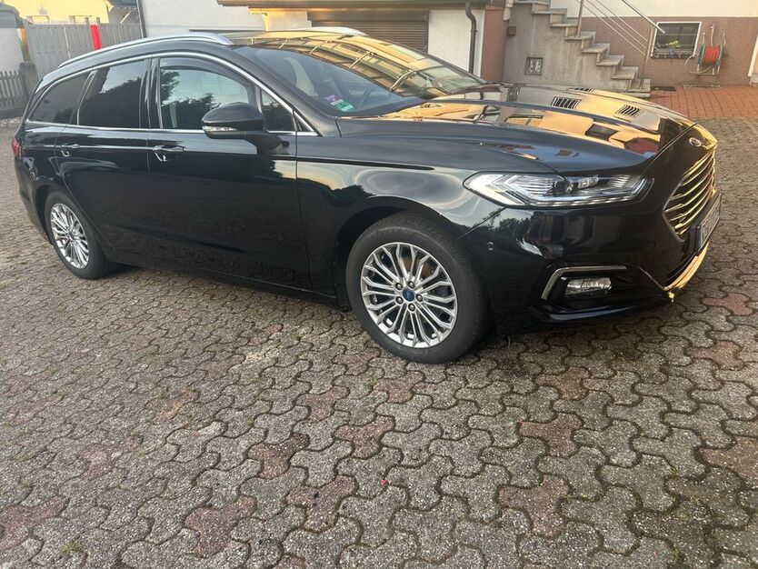 Ford Mondeo 122.783 km 15.990 € Castrop-Rauxel 44577