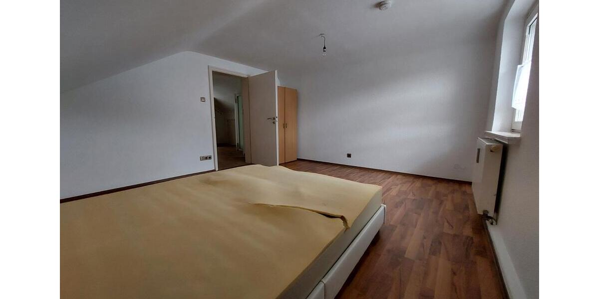 Dachgeschoßwohnung Velbert - 2 Zimmer, 50 m&sup2;, 490&euro; | Angebot:27592869