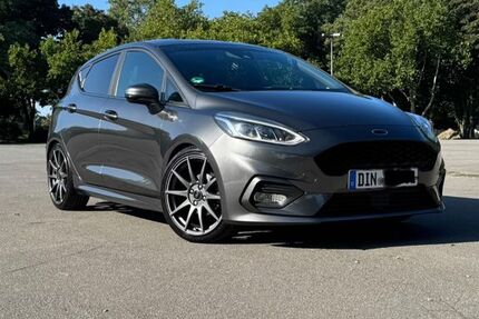 Ford Fiesta 157.000 km 7.200 &euro; Dinslaken 46539