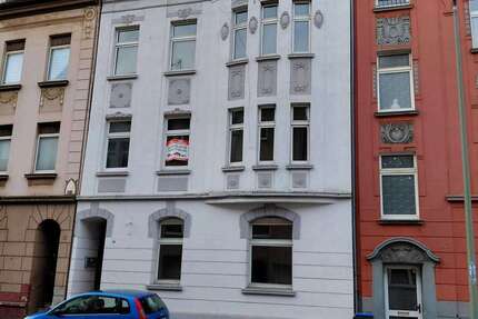 Haus Duisburg Mittelmeiderich - 7 Zimmer, 300 m&sup2;, 310.000&euro; | Angebot:26377914