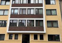 Sanierte 3 Zimmer Wohnung mit Balkon in ruhigem Mehrfamilienhaus