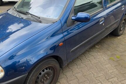 Renault Clio 190.000 km 900 &euro; Essen 45356