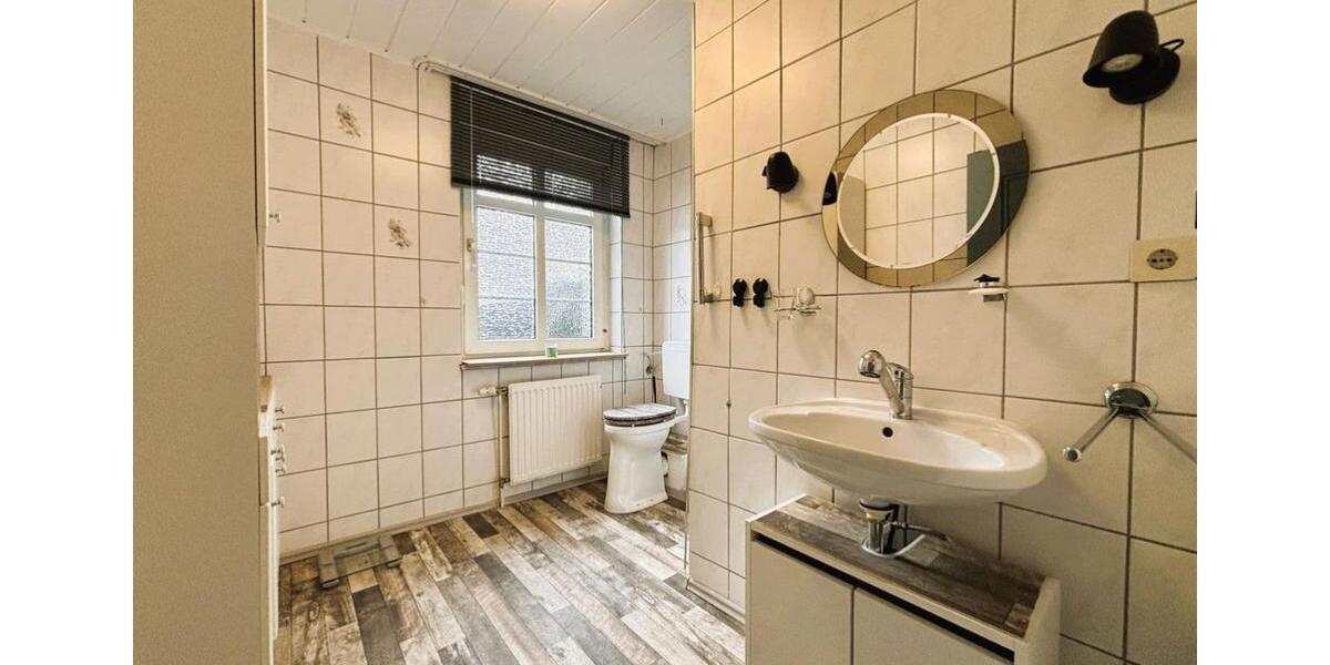 Mehrfamilienhaus, Wohnhaus Duisburg Rheinhausen - 9 Zimmer, 170 m&sup2;, 314.000&euro; | Angebot:26957539