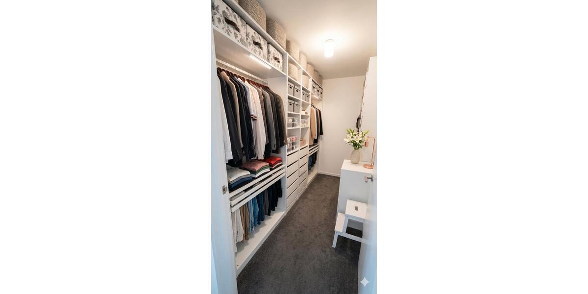 Einfamilienhaus Wesel - 8 Zimmer, 200 m&sup2;, 2.500&euro; | Angebot:26595947