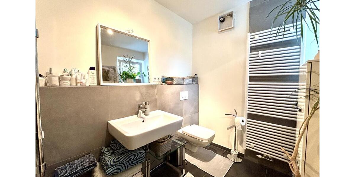 Erdgeschoßwohnung Essen Stadtbezirk IX - 2.5 Zimmer, 60 m&sup2;, 820&euro; | Angebot:24690074