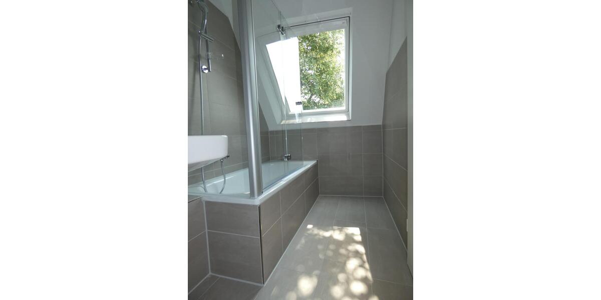 Dachgeschoßwohnung Mülheim an der Ruhr Heißen - 1 Zimmer, 41 m&sup2;, 445&euro; | Angebot:25500385