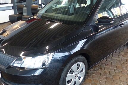 Skoda Fabia 79.466 km 7.350 &euro; Gelsenkirchen 45888