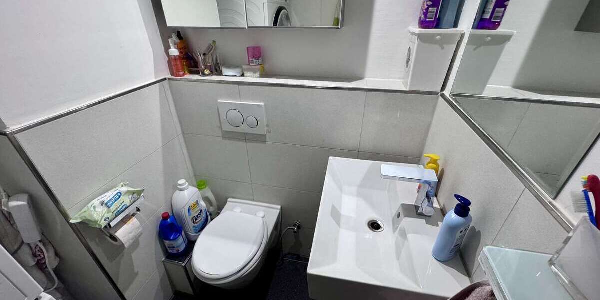 Traumhafte 3,5-Zimmer-Wohnung mit großem Balkon, herrlicher Aussicht, Garage und inkl.Einbauküche 3 zimmer