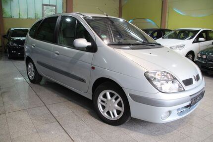 Renault Scenic 167.600 km 1.490 &euro; Duisburg 47059