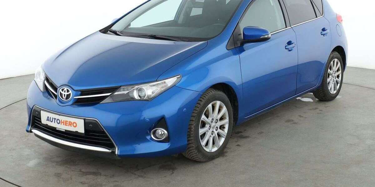 Toyota Auris 108.545 km 10.700 &euro; Essen 45141