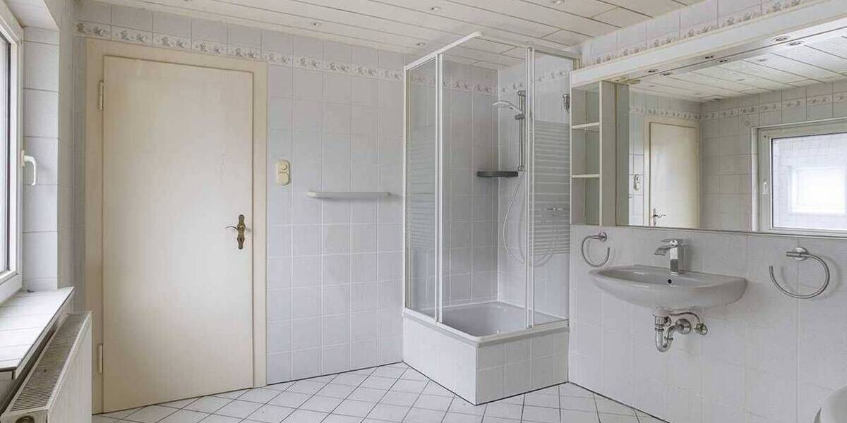 Doppelhaushälfte mit Charme und Gartenidylle in Ratingen-Lintorf 3 zimmer