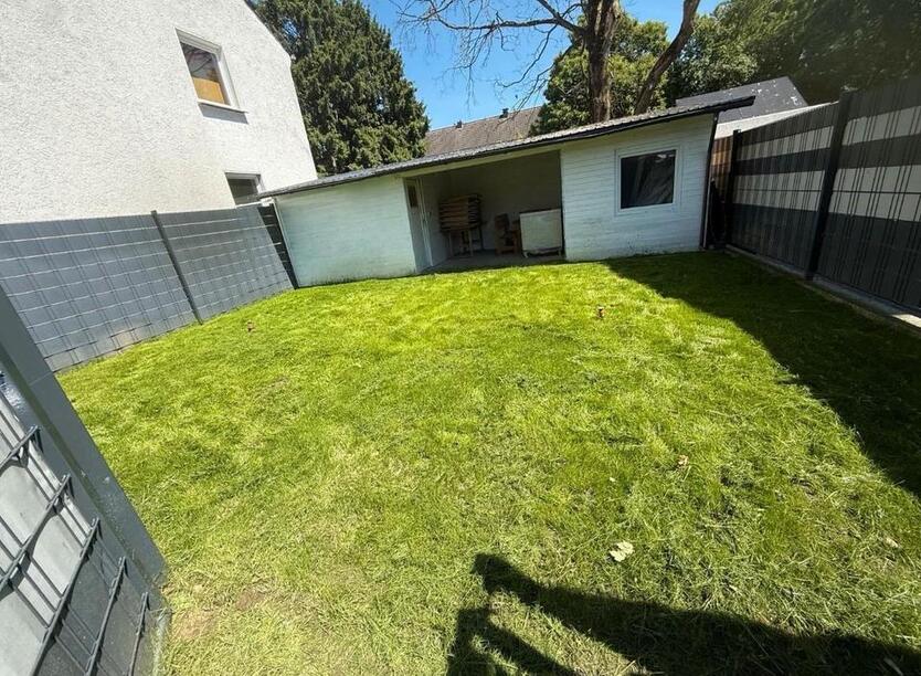 3,5-Zimmer-Wohnung mit Garten, Terrasse & 2 Stellplätzen