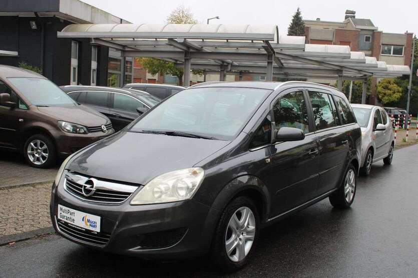 Opel Zafira 218.000 km 2.990 € Herten 45699