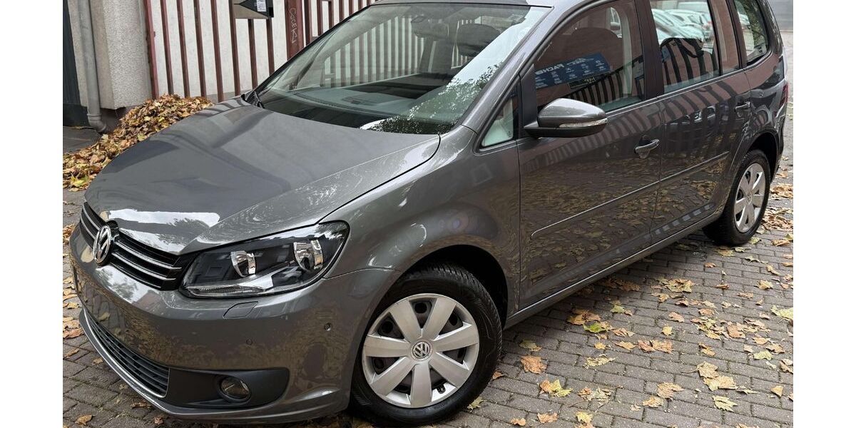 VW Touran 56.000 km 13.990 &euro; Duisburg 47166