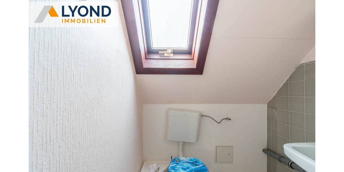 Exponierte Lage in Moers-Kapellen Doppelhaushälfte mit Potenzial- ruhige und zentrale Lage 8 zimmer