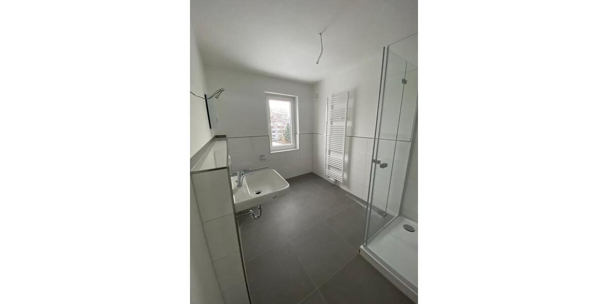 Kernsanierte 2-Zimmer Wohnung m. Loggia und neuem Badezimmer 2 zimmer