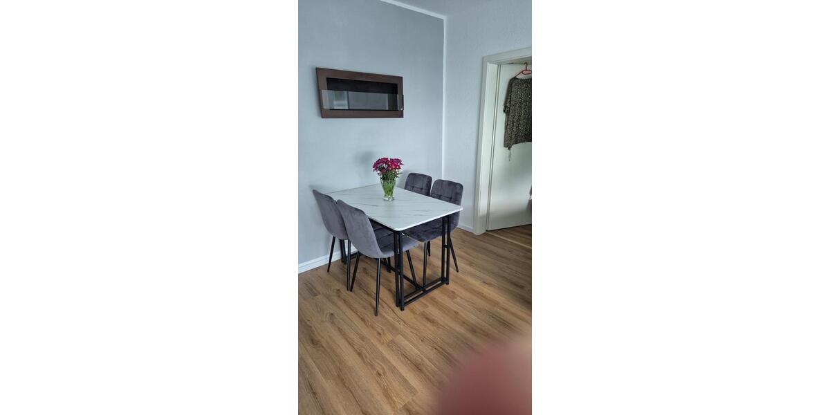 Erdgeschoßwohnung Essen Stadtbezirk IV - 3.5 Zimmer, 75 m&sup2;, 1.125&euro; | Angebot:26355296