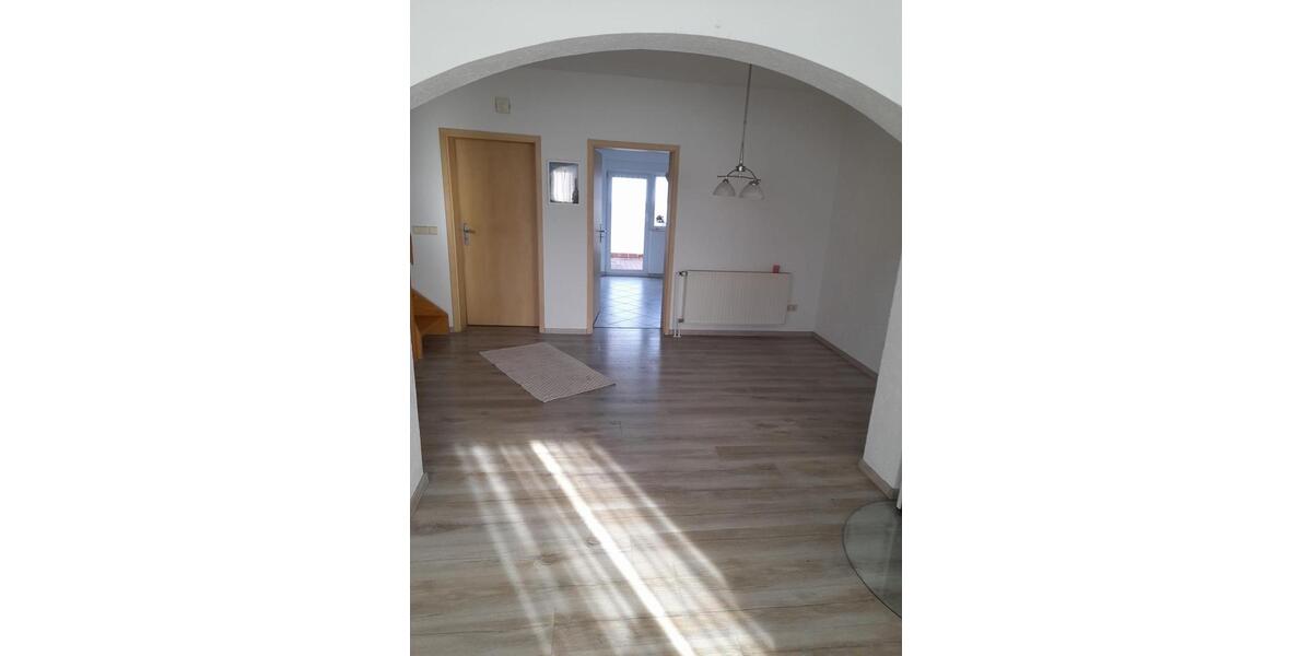 Reihenhaus Duisburg Beeck - 5 Zimmer, 135 m&sup2;, 360.000&euro; | Angebot:26367554