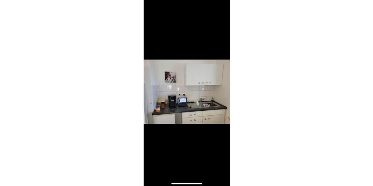 Vermietet wird eine Gewerbe Raum in Gelsenkirchen 45881 zimmer