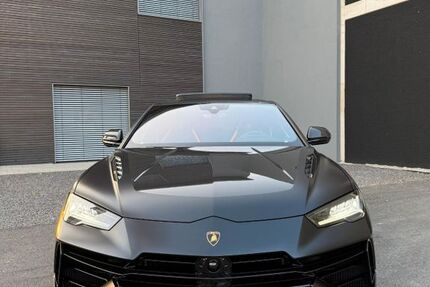 Lamborghini Urus 4.800 km 339.150 € Düsseldorf 40231